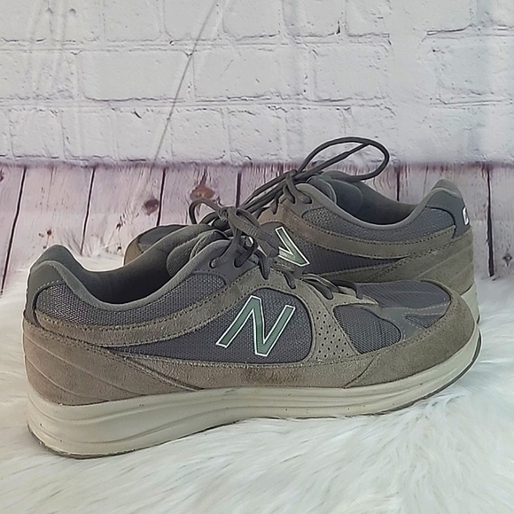 New Balance MW877GT Grey Suede Walking Shoes Sneakers Men’s Size 10.5 - Picture 11 of 17